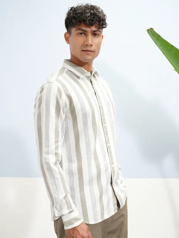 Highlander Men White Striped Slim Fit Casual Shirt