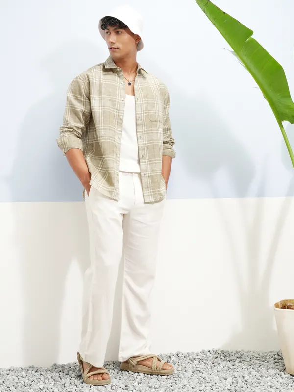 Highlander Men Khaki Checked Relaxed Fit Casual Shirt