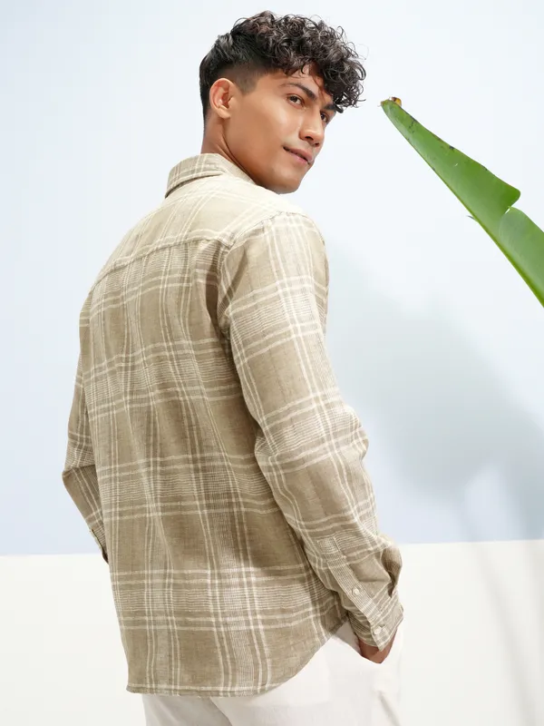 Highlander Men Khaki Checked Relaxed Fit Casual Shirt