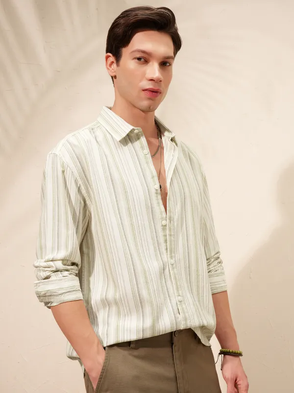 Highlander Men Cream Striped Relaxed Fit Casual Shirt