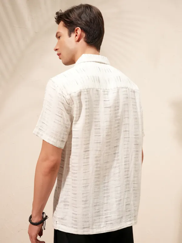 Highlander Men White Printed Relaxed Fit Casual Shirt