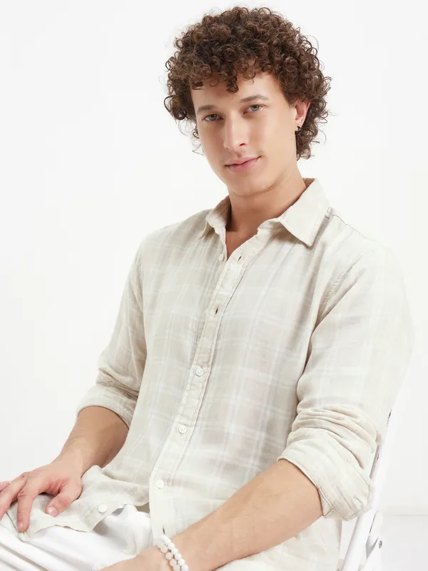 Highlander Men Beige Checked Relaxed Fit Casual Shirt