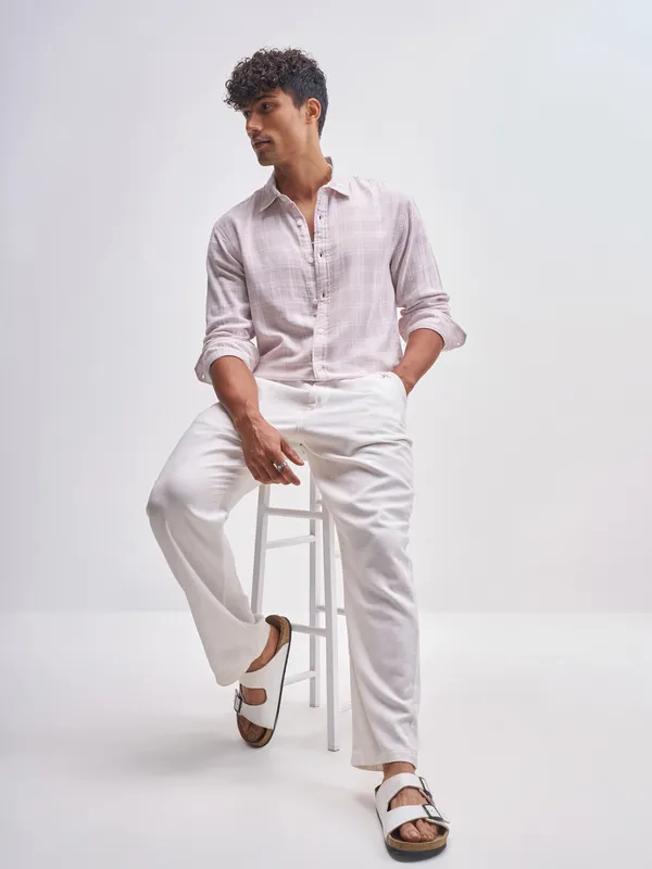 Highlander Men Pink Checked Relaxed Fit Casual Shirt