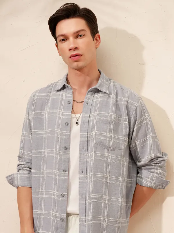 Highlander Men Grey Checked Relaxed Fit Casual Shirt