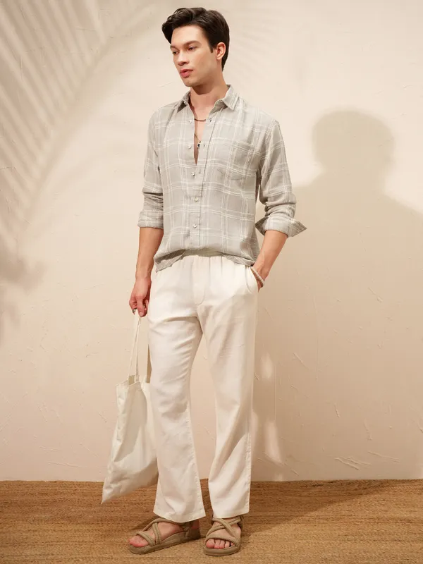 Highlander Men Tan Checked Relaxed Fit Casual Shirt