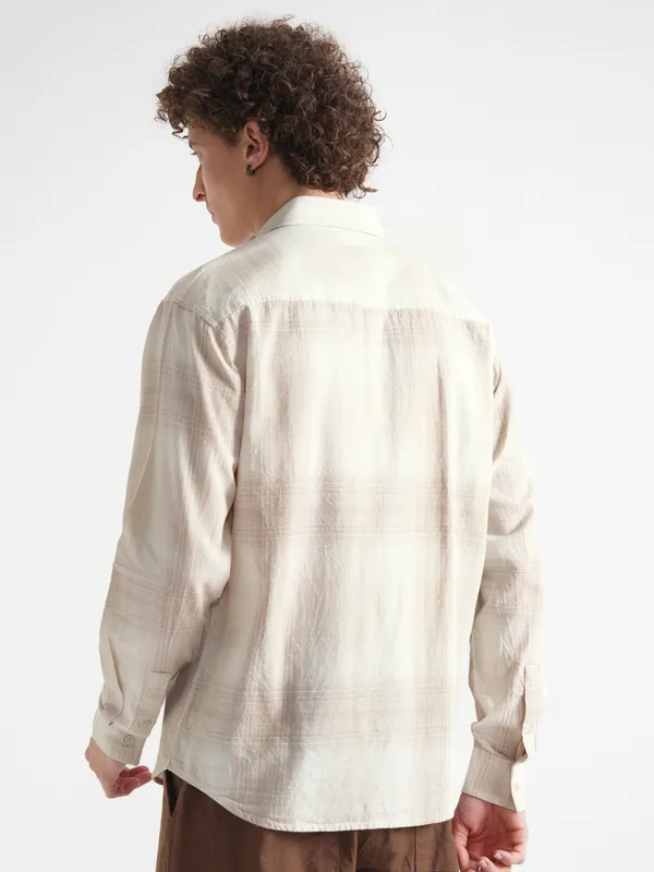 Highlander Men Cream Checked Relaxed Fit Casual Shirt