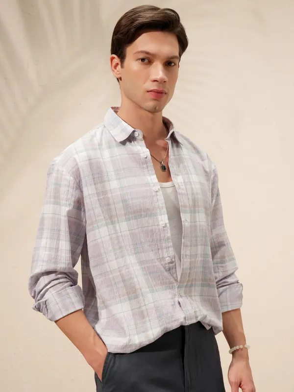 Highlander Men Lavender Checked Relaxed Fit Casual Shirt