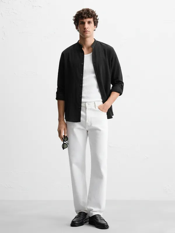 Highlander Men Black Self Design Relaxed Fit Casual Shirt