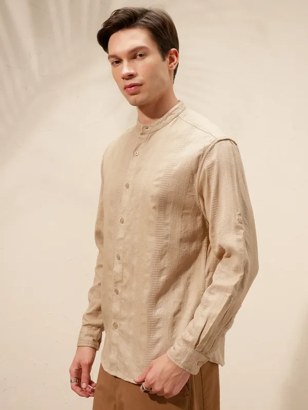 Highlander Men Beige Self Design Relaxed Fit Casual Shirt