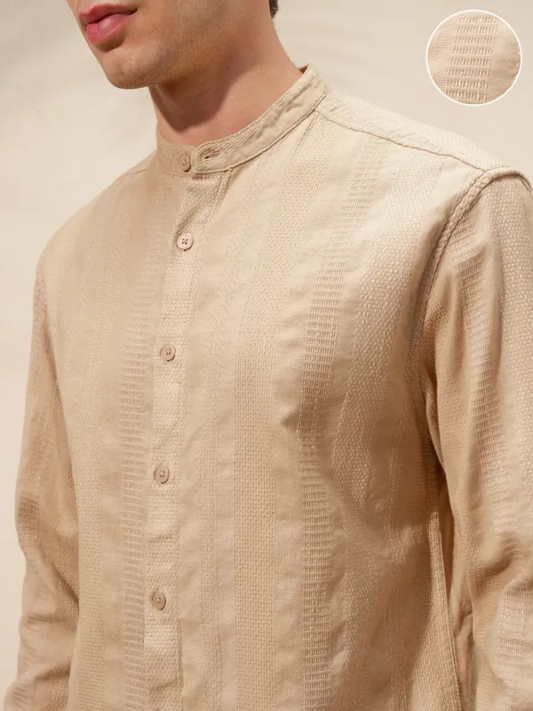 Highlander Men Beige Self Design Relaxed Fit Casual Shirt
