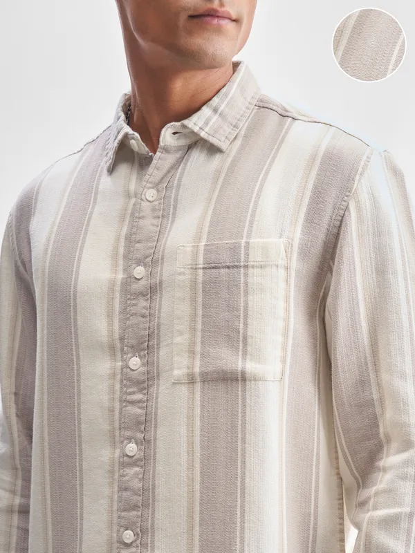 Highlander Men Beige Striped Relaxed Fit Casual Shirt
