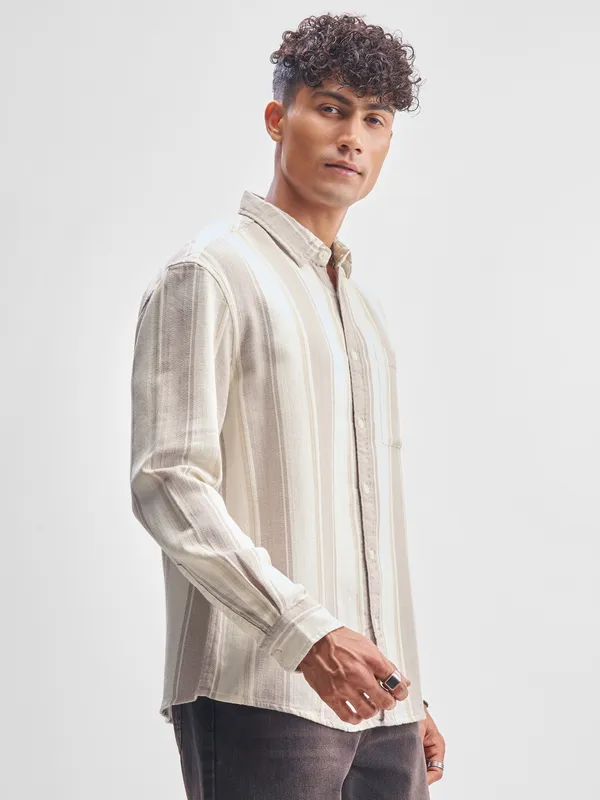 Highlander Men Beige Striped Relaxed Fit Casual Shirt