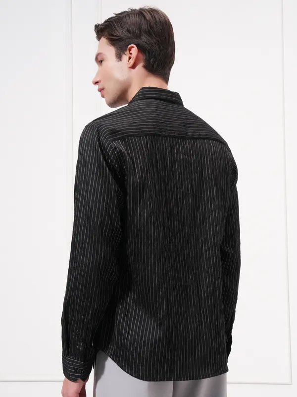 Highlander Men Black Striped Slim Fit Casual Shirt