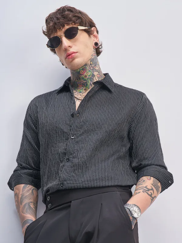 Highlander Men Black Striped Slim Fit Casual Shirt