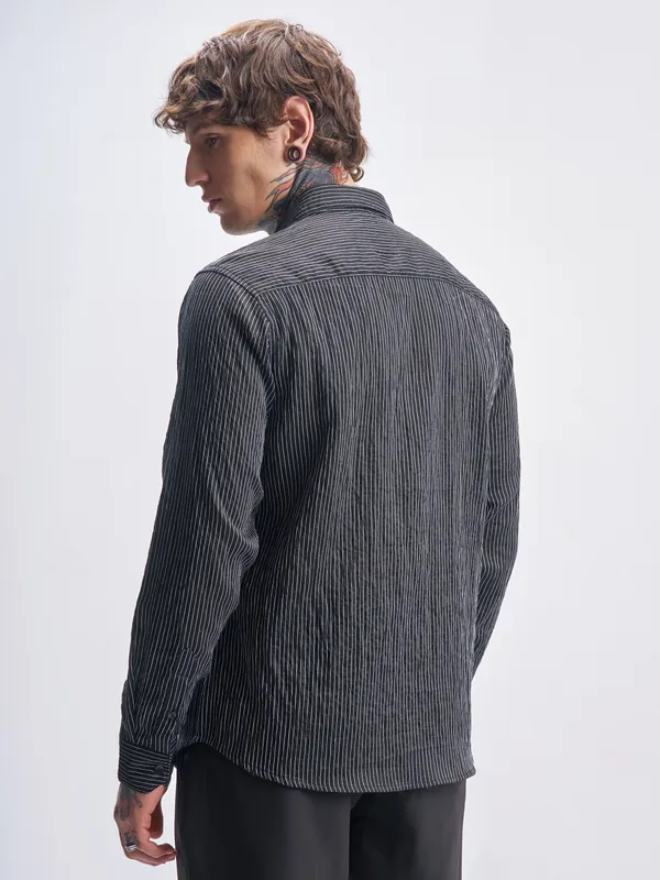 Highlander Men Black Striped Slim Fit Casual Shirt