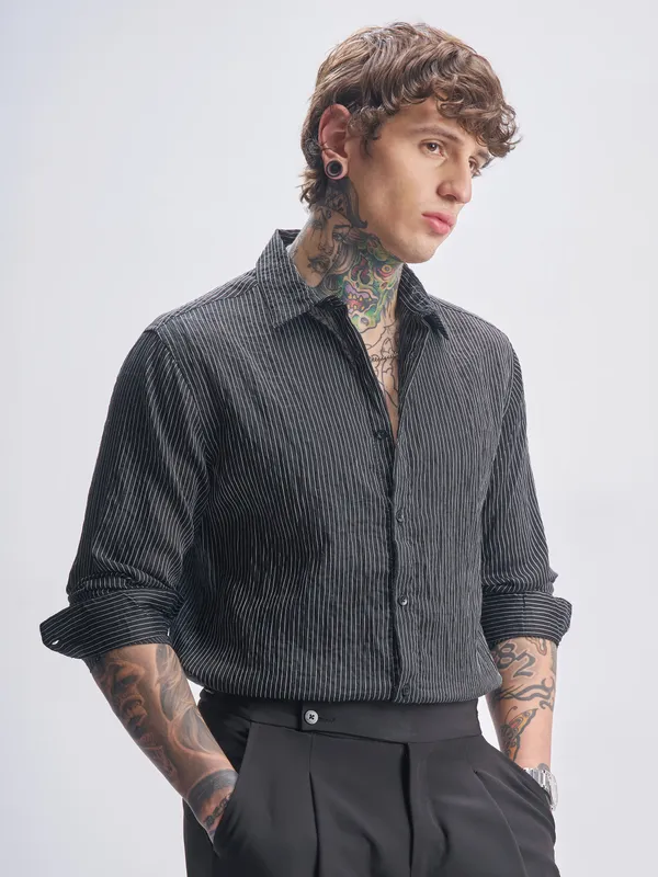 Highlander Men Black Striped Slim Fit Casual Shirt