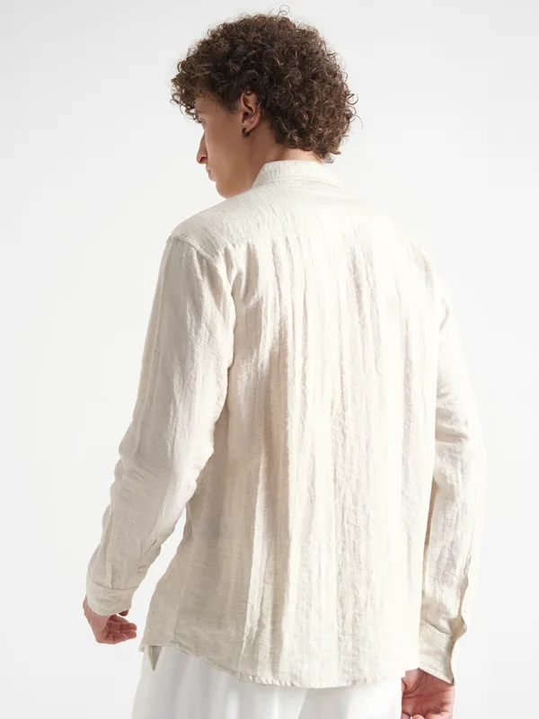 Highlander Men Beige Self Design Relaxed Fit Casual Shirt