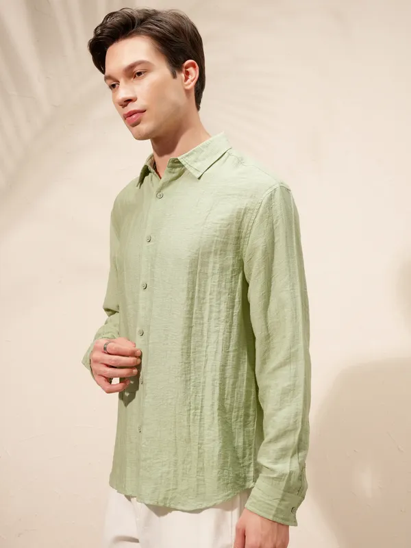 Highlander Men Green Self Design Relaxed Fit Casual Shirt