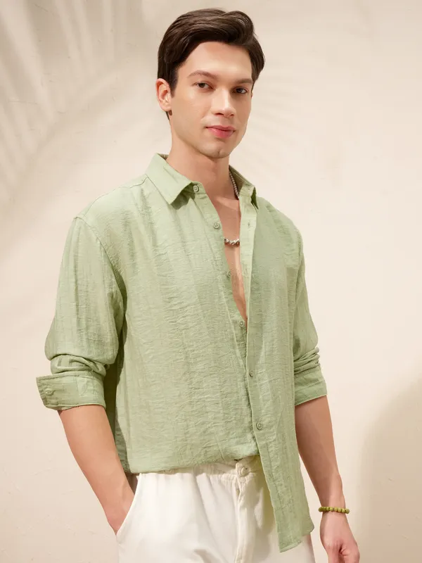 Highlander Men Green Self Design Relaxed Fit Casual Shirt