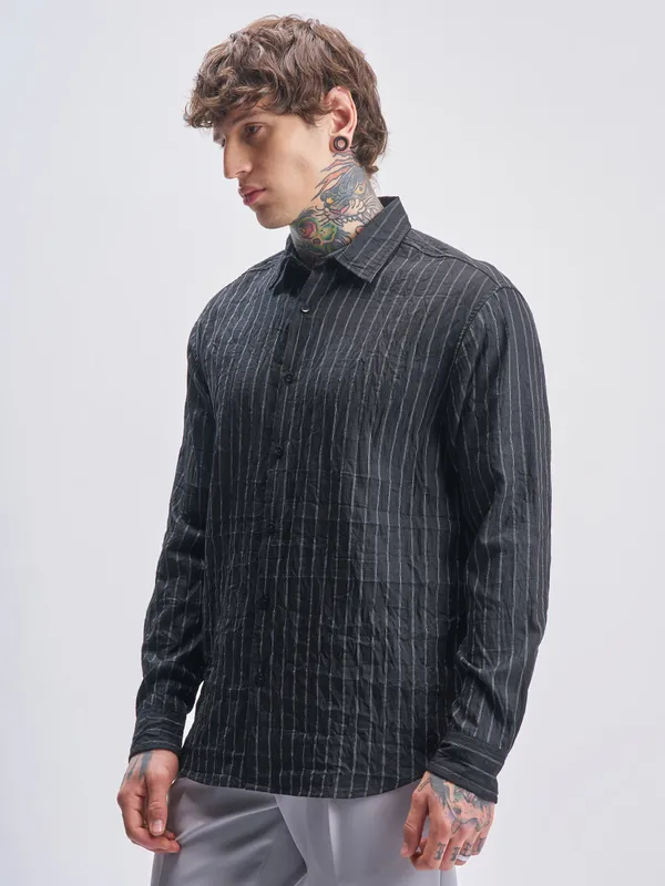 Highlander Men Black Striped Relaxed Fit Casual Shirt