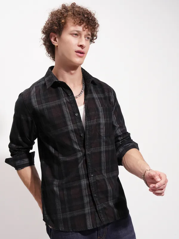 Highlander Men Black Checked Slim Fit Casual Shirt