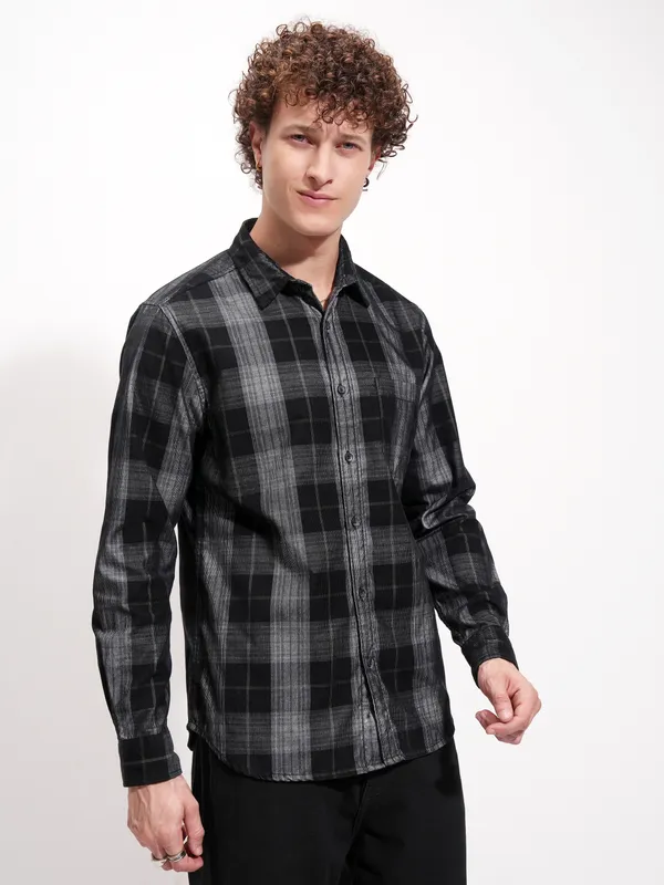 Highlander Men Black Checked Slim Fit Casual Shirt