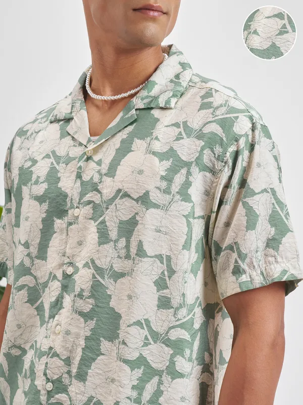 Highlander Men Green Printed Relaxed Fit Casual Shirt