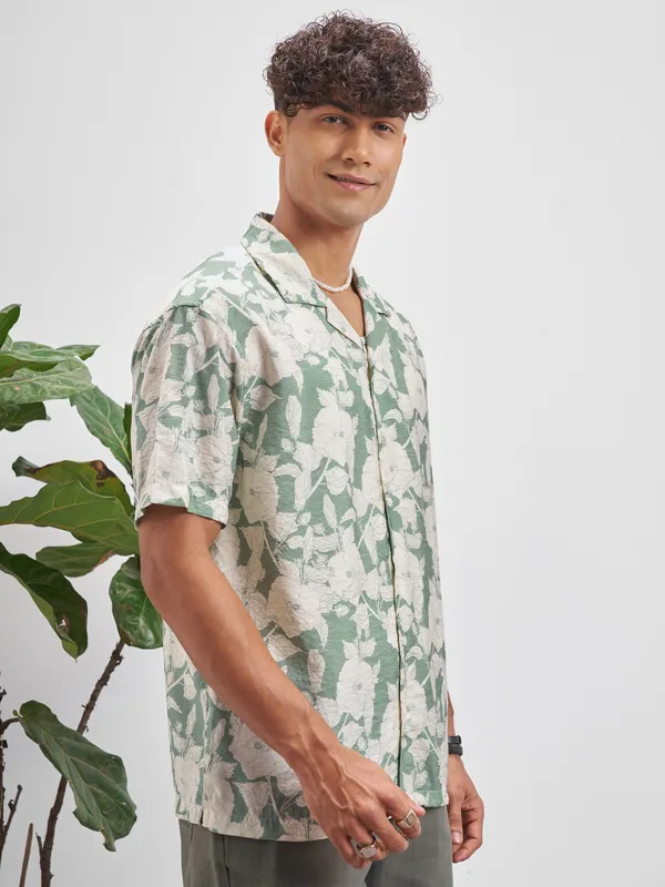 Highlander Men Green Printed Relaxed Fit Casual Shirt