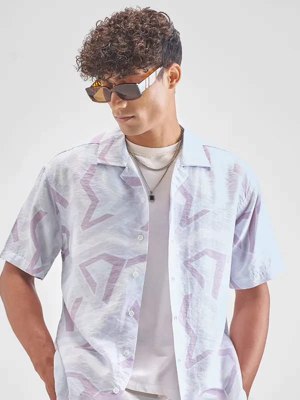 Highlander Men Lavender Printed Relaxed Fit Casual Shirt