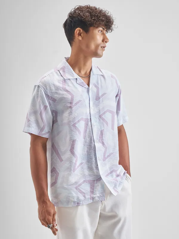 Highlander Men Lavender Printed Relaxed Fit Casual Shirt
