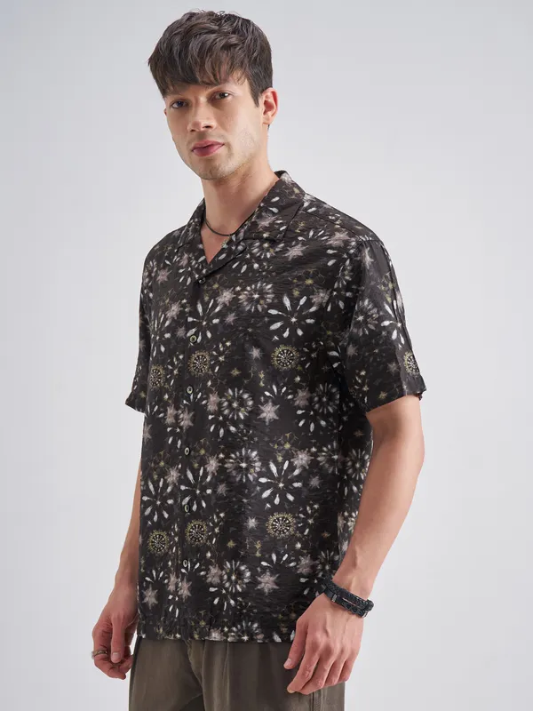 Highlander Men Brown Printed Relaxed Fit Casual Shirt