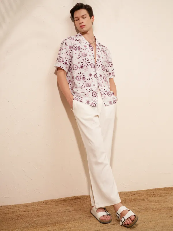 Highlander Men Burgundy Printed Relaxed Fit Casual Shirt