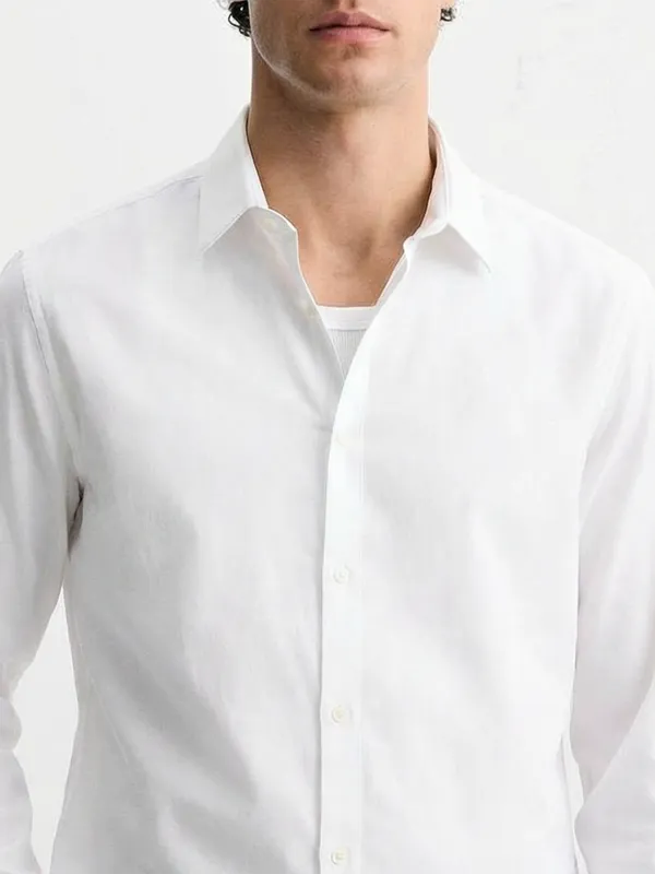 Highlander Men White Solid Relaxed Fit Casual Shirt