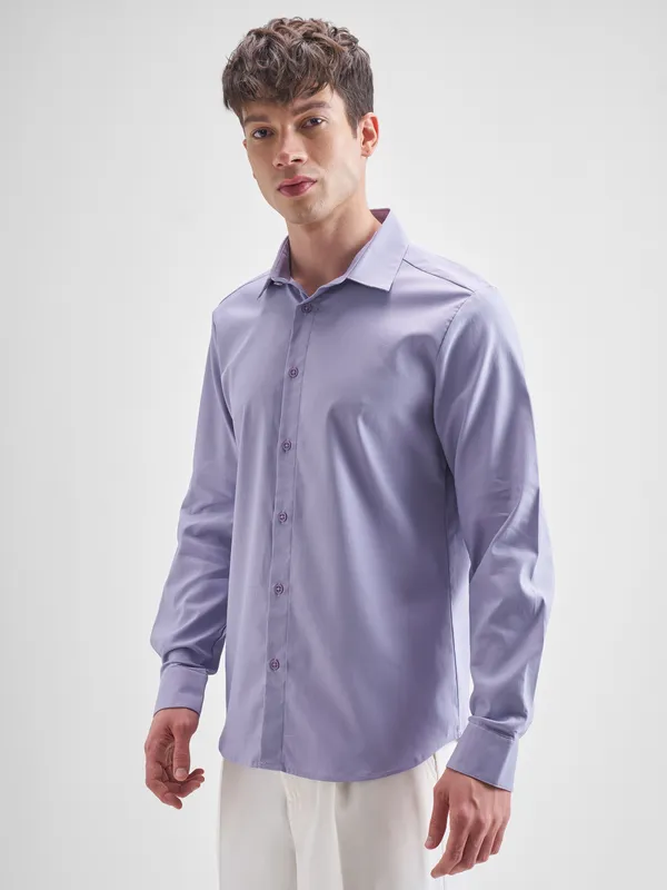 Highlander Men Lavender Solid Relaxed Fit Casual Shirt