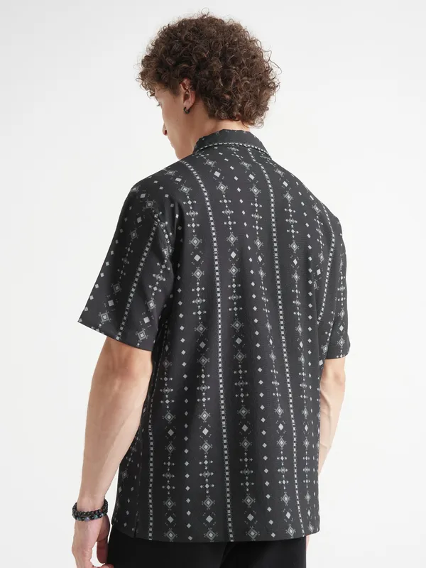Highlander Men Black Printed Relaxed Fit Casual Shirt