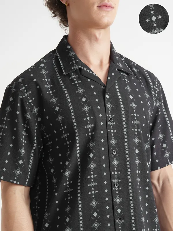Highlander Men Black Printed Relaxed Fit Casual Shirt