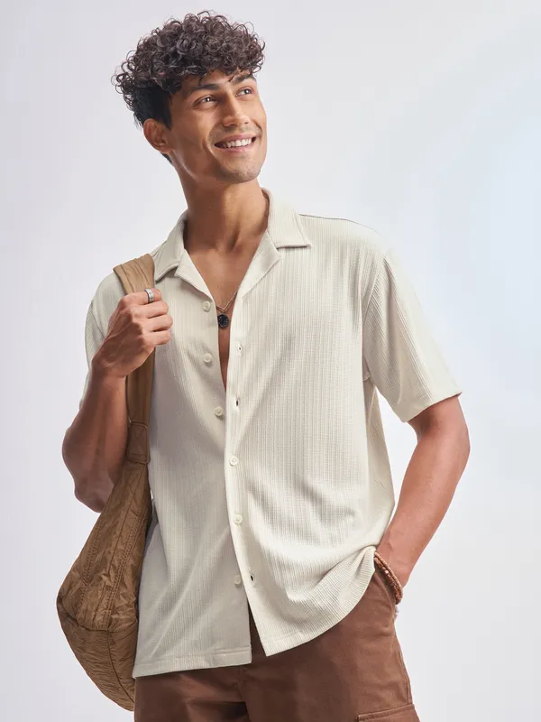 Highlander Men Cream Self Design Relaxed Fit Casual Shirt