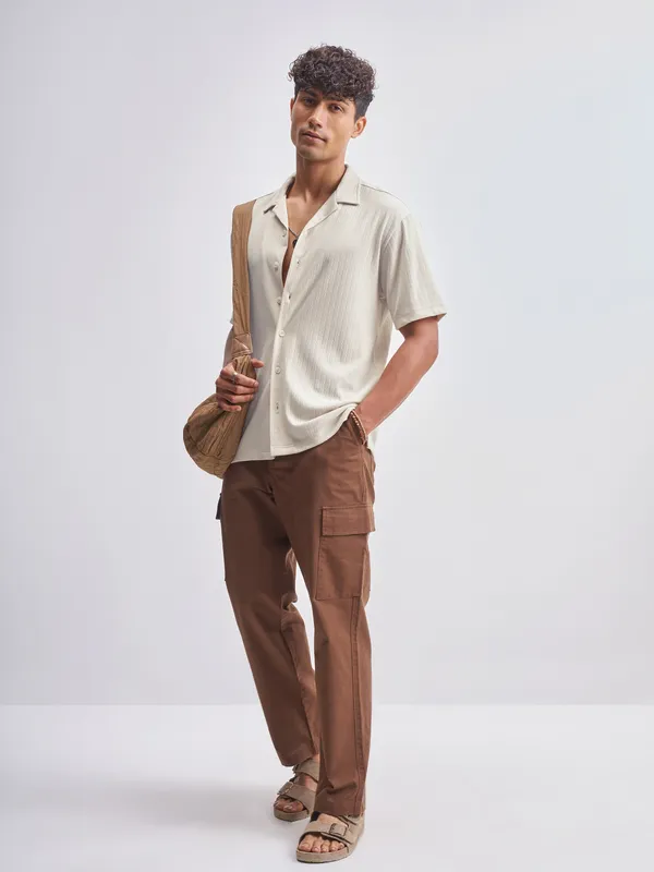 Highlander Men Cream Self Design Relaxed Fit Casual Shirt