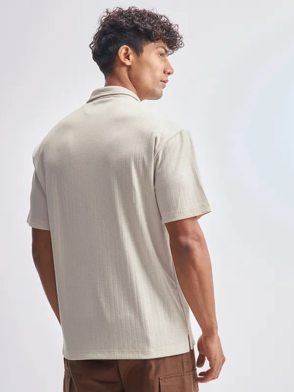 Highlander Men Cream Self Design Relaxed Fit Casual Shirt