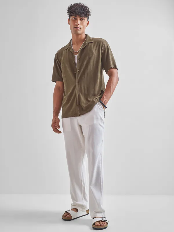 Highlander Men Brown Self Design Relaxed Fit Casual Shirt