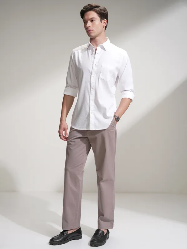 Highlander Men White Self Design Slim Fit Casual Shirt