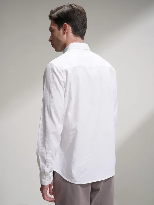 Highlander Men White Self Design Slim Fit Casual Shirt