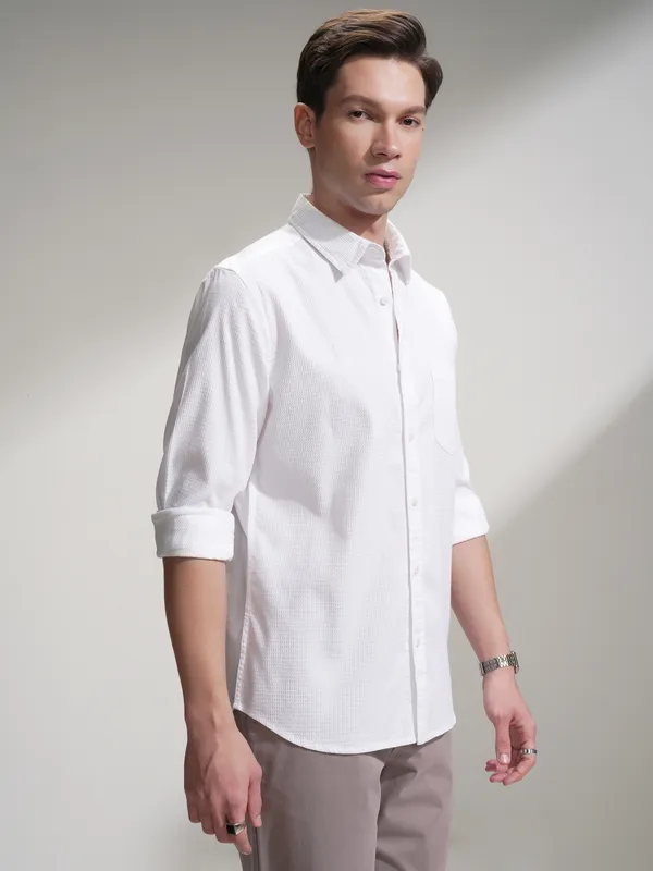 Highlander Men White Self Design Slim Fit Casual Shirt