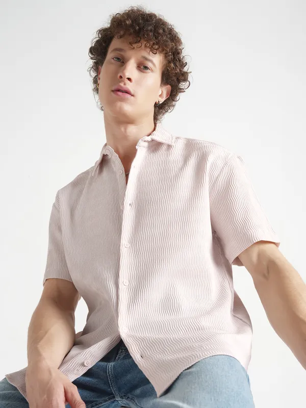 Highlander Men Cream Self Design Relaxed Fit Casual Shirt