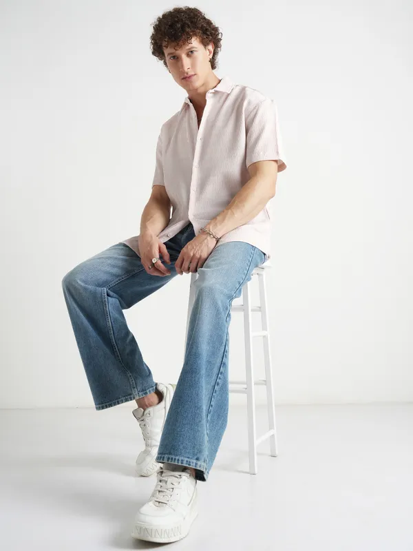 Highlander Men Cream Self Design Relaxed Fit Casual Shirt