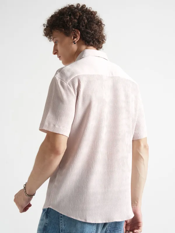 Highlander Men Cream Self Design Relaxed Fit Casual Shirt