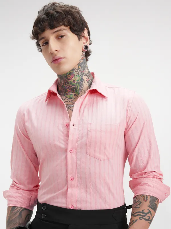 Highlander Men Pink Self Design Slim Fit Casual Shirt