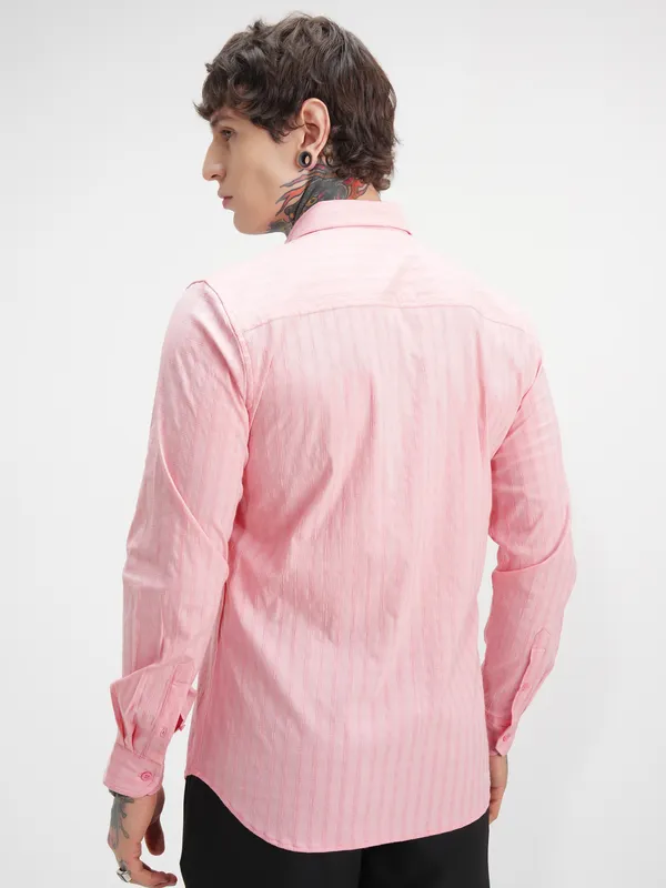 Highlander Men Pink Self Design Slim Fit Casual Shirt