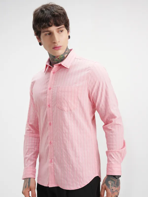 Highlander Men Pink Self Design Slim Fit Casual Shirt