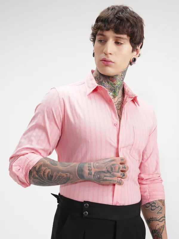 Highlander Men Pink Self Design Slim Fit Casual Shirt